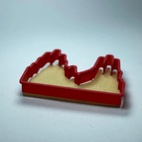 3D-gedruckte Ausstechform des Erfurter Doms und der Severikirche, um köstliche Weihnachtsplätzchen in Form der Wahrzeichen von Erfurt zu backen, hergestellt aus robustem, lebensmittelechtem Material.
