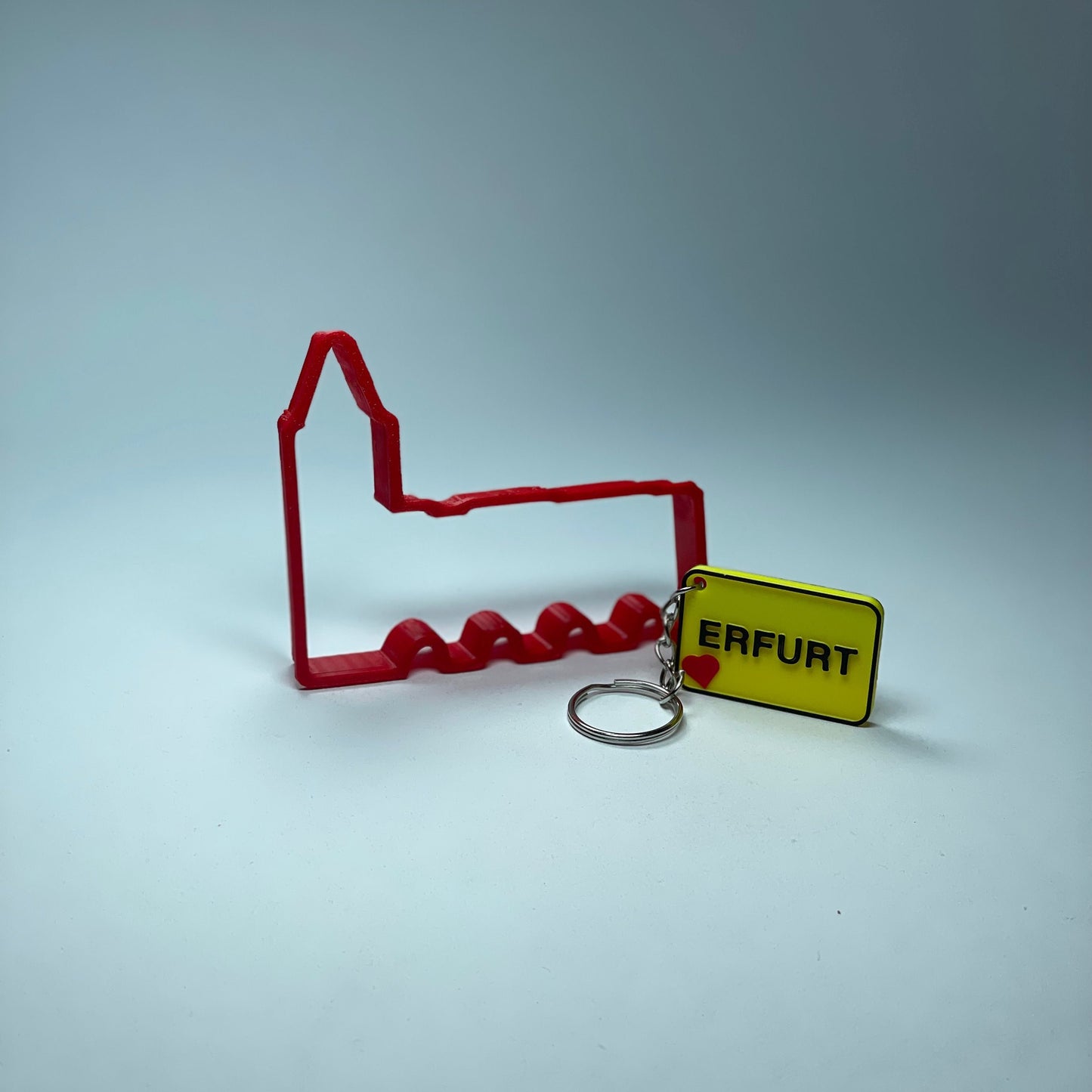 Detailgetreue Ausstechform der Erfurter Krämerbrücke, hergestellt aus lebensmittelechtem und spülmaschinenfestem 3D-Druck-Material, perfekt für Weihnachtsplätzchen und als Erfurt-Souvenir.