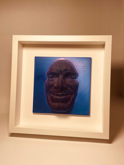 Personalisierte 3D-Wandkunst – Dein Foto wird zu einem faszinierenden 3D-Gesichtsrelief! Durch einen innovativen 3D-Druckprozess entsteht eine realistische Darstellung deiner Gesichtszüge mit plastischer Wirkung. Hergestellt aus umweltfreundlichem PLA, eignet sich dieses Kunstwerk perfekt als einzigartiges Geschenk, dekoratives Element oder stilvolle Wanddeko mit emotionalem Wert.
