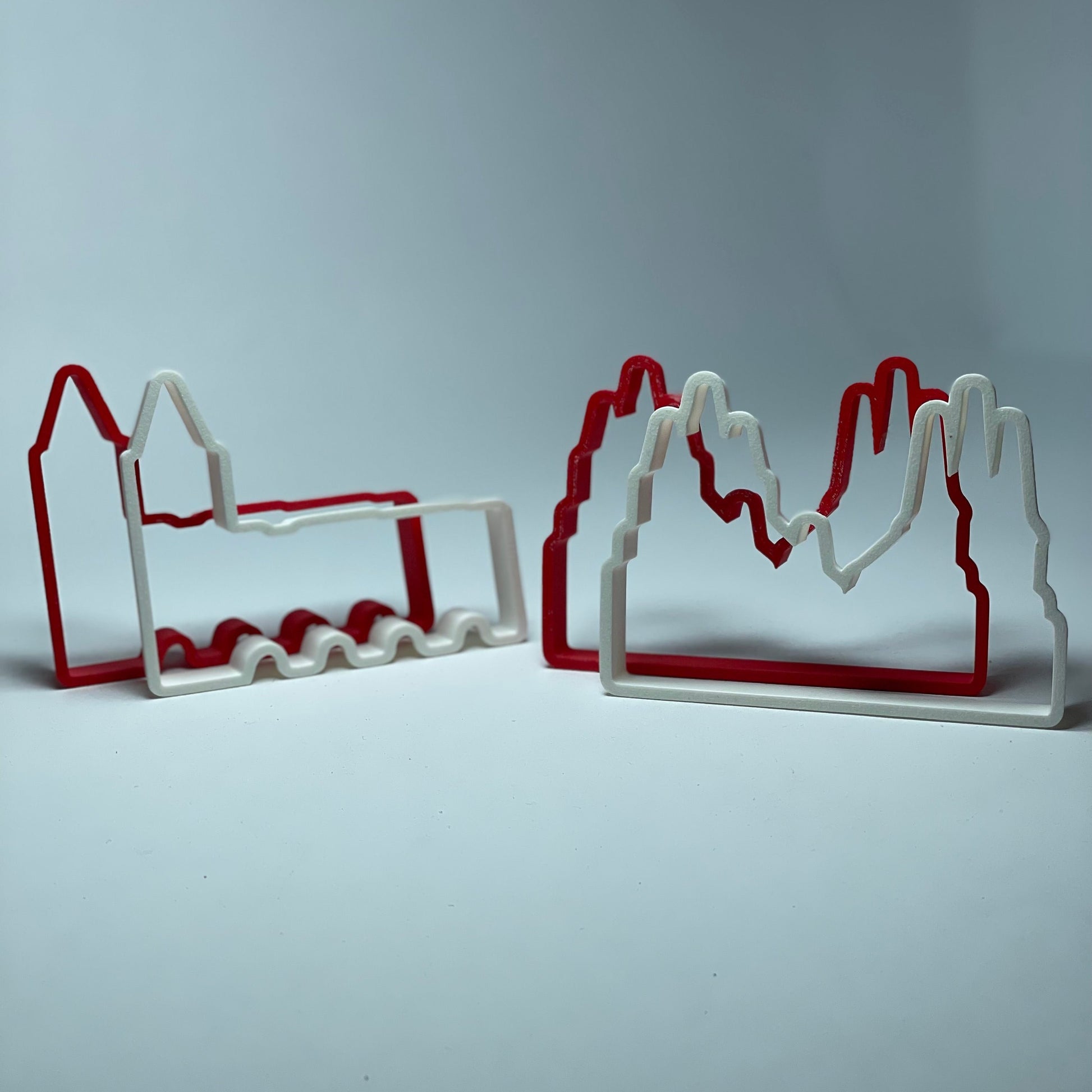 Set aus Plätzchen-Ausstechformen mit Erfurter Wahrzeichen: Dom und Severikirche sowie Krämerbrücke, hergestellt aus lebensmittelechtem und spülmaschinenfestem ABS-Material, 3D-gedruckt in Deutschland.