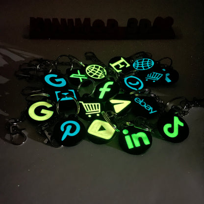 3D-gedruckter NFC-Schlüsselanhänger – Innovativer Schlüsselanhänger mit NFC-Technologie. Einfaches Teilen von Social-Media-Profilen. Perfekt als Visitenkarte, Geschenk oder Gadget für Technikliebhaber.
